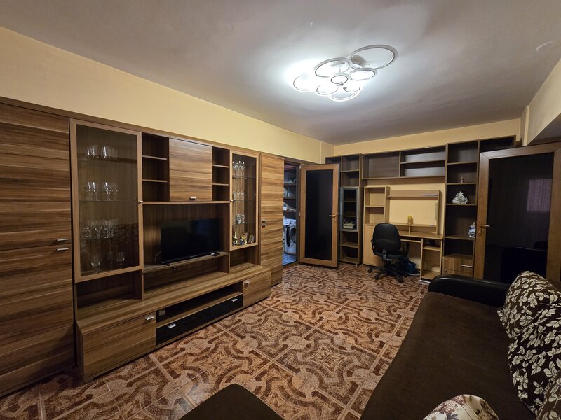 Lujerului, Iuliu Maniu, Piata Veteranilor, Virtutii